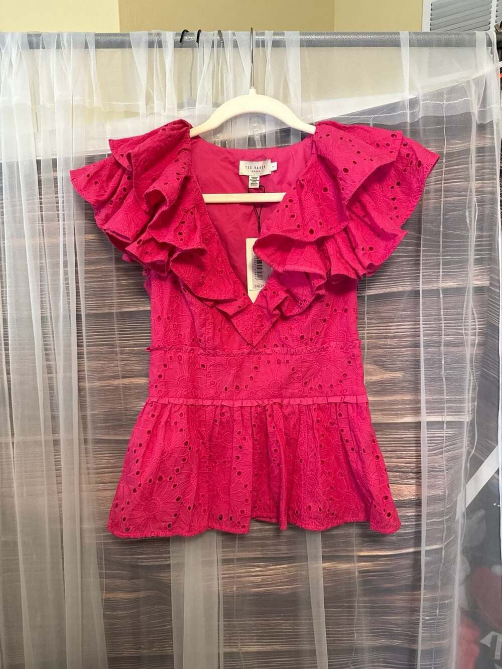 Ted Baker Mazieh Bright Pink Ruffle V-Neck Eyelet Lace Peplum Blouse Top